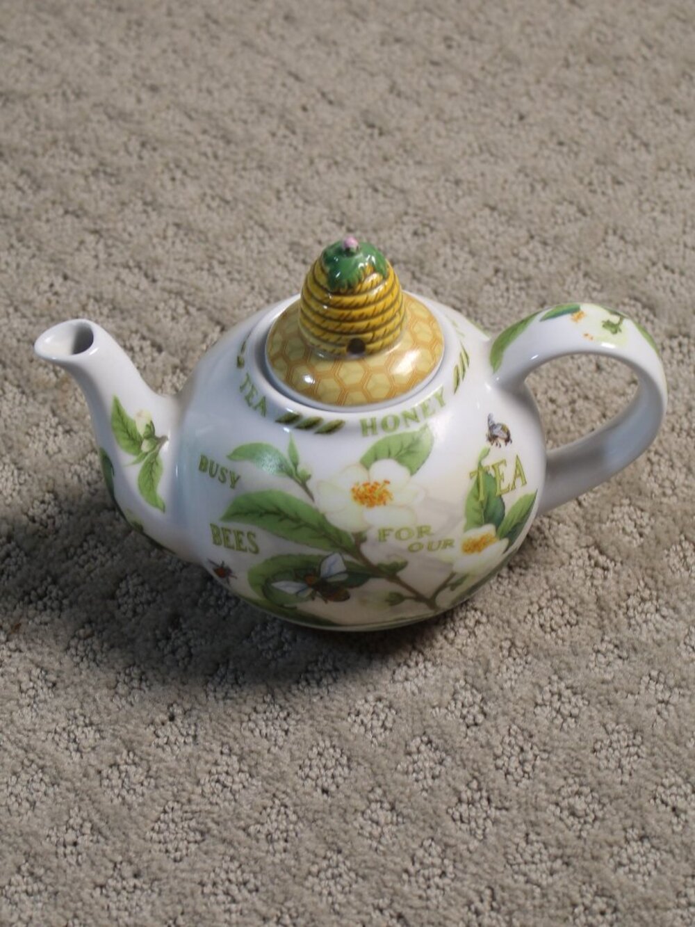 RARE! Taylor & Kent Honey Themed Teapot